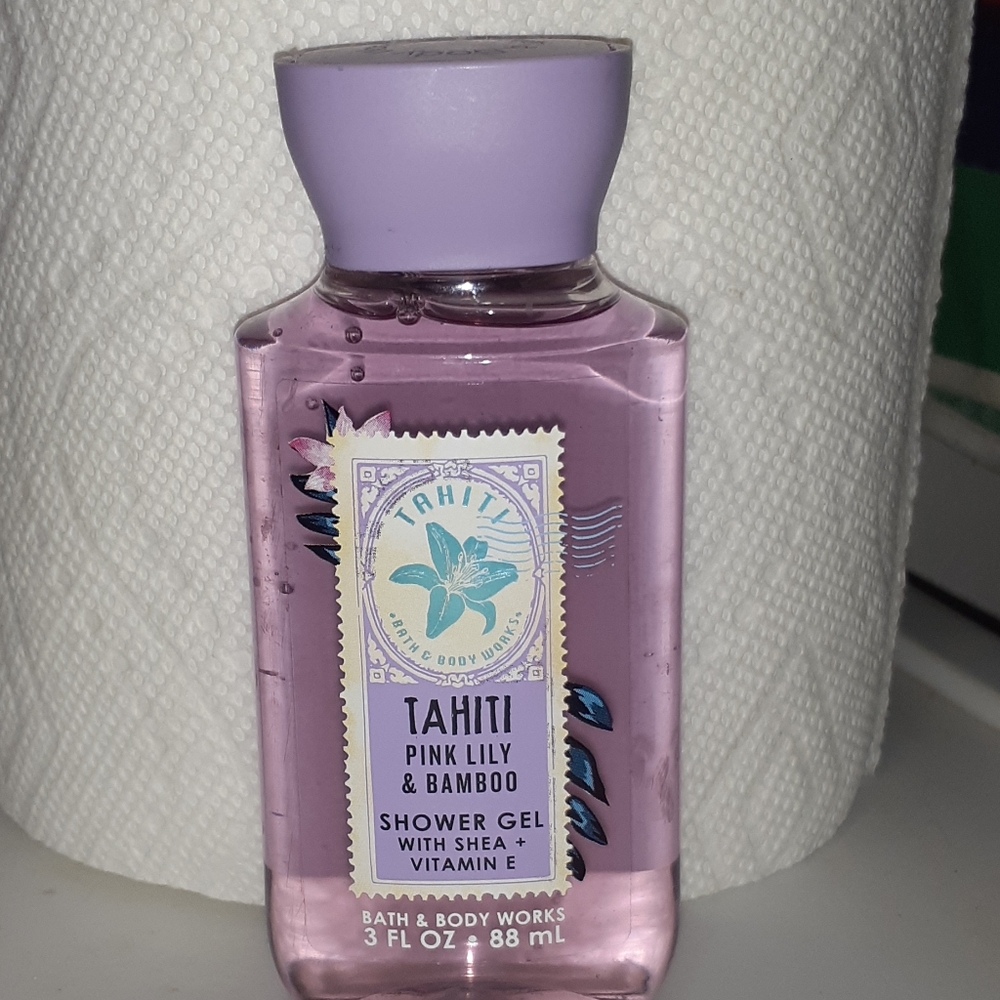 BBW Tahiti Pink Lily Shower gel
